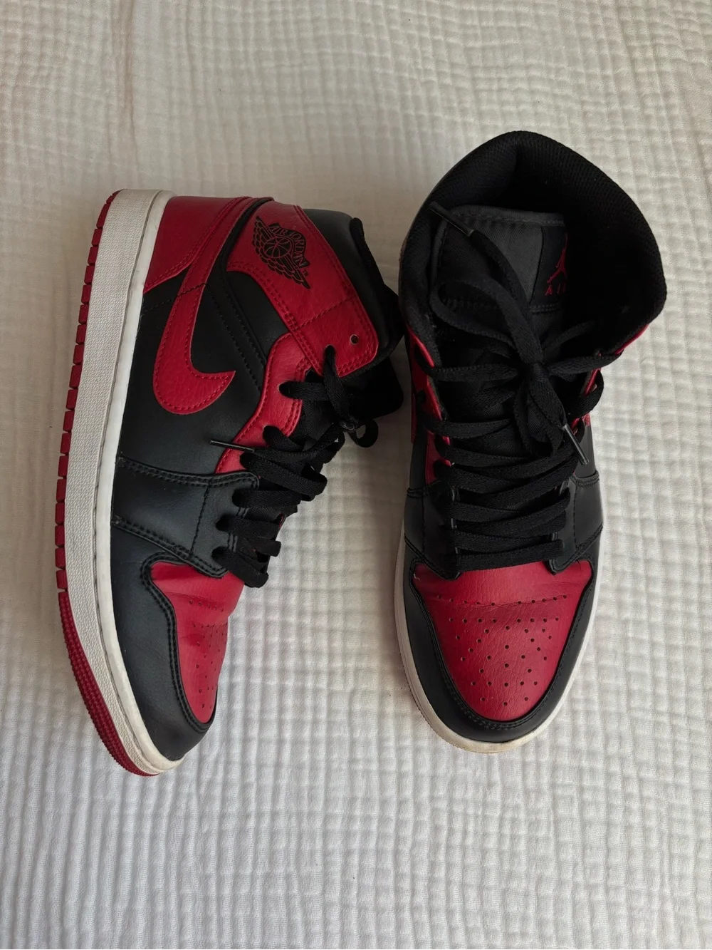 Jordan 1 Mid Black/Red Men's Sneakers
